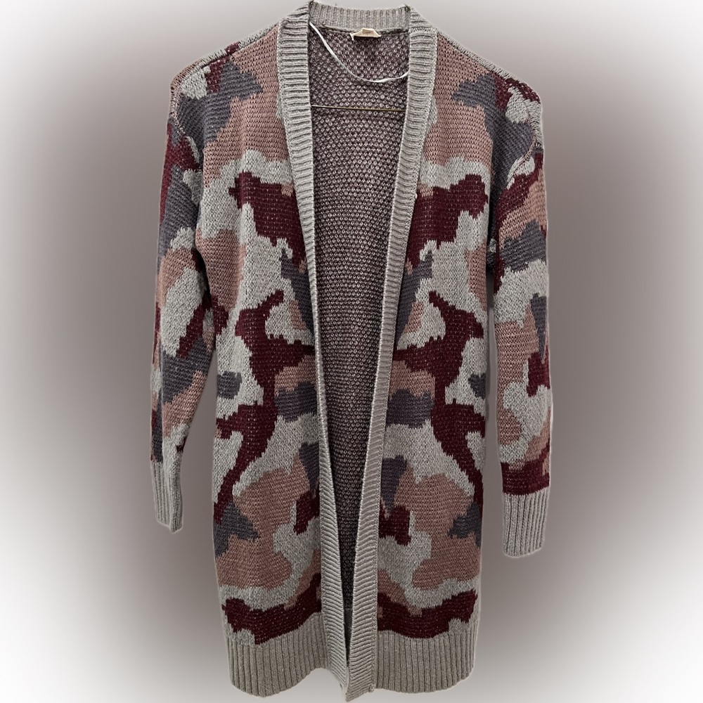 NWOT Hem & Thread Camo Cardigan